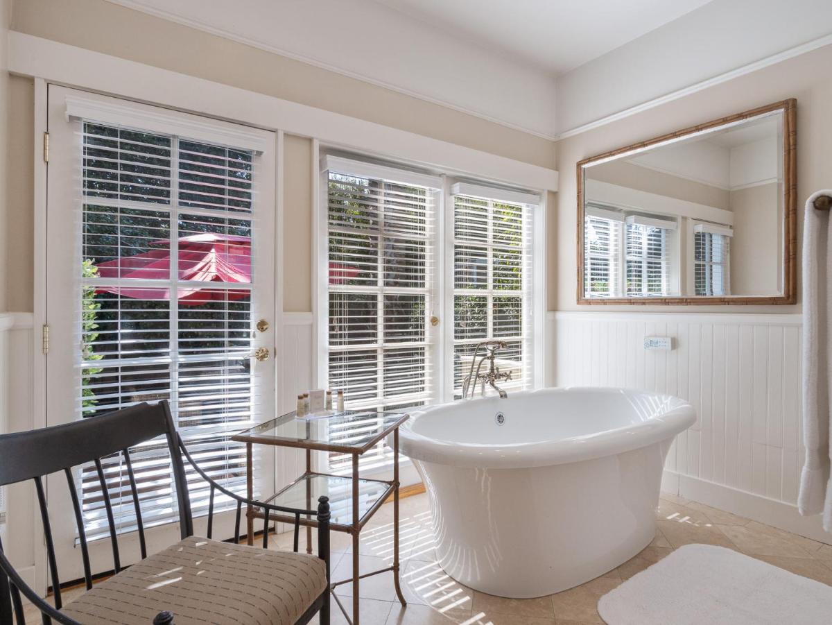 The Upham Hotel - Housity
