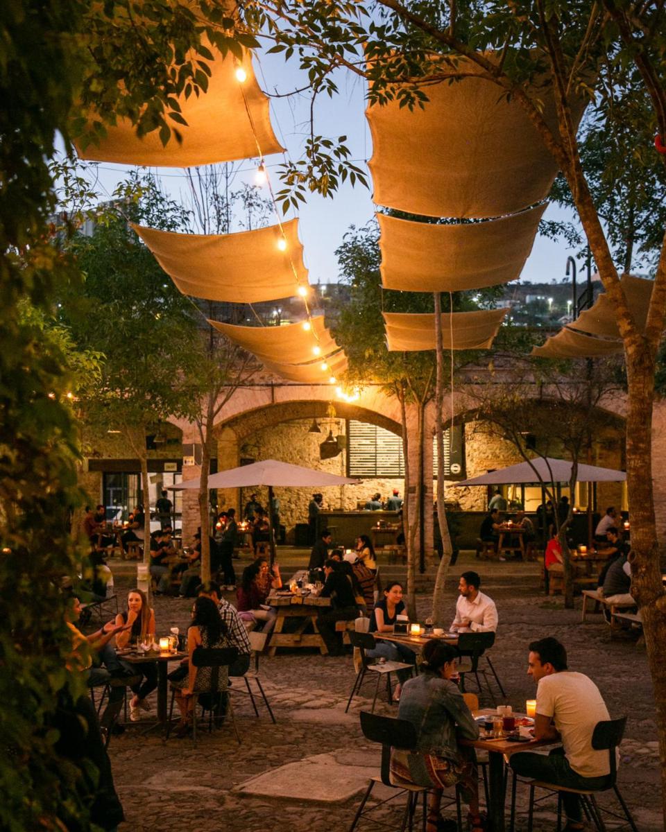 Hotel Hércules - Housity