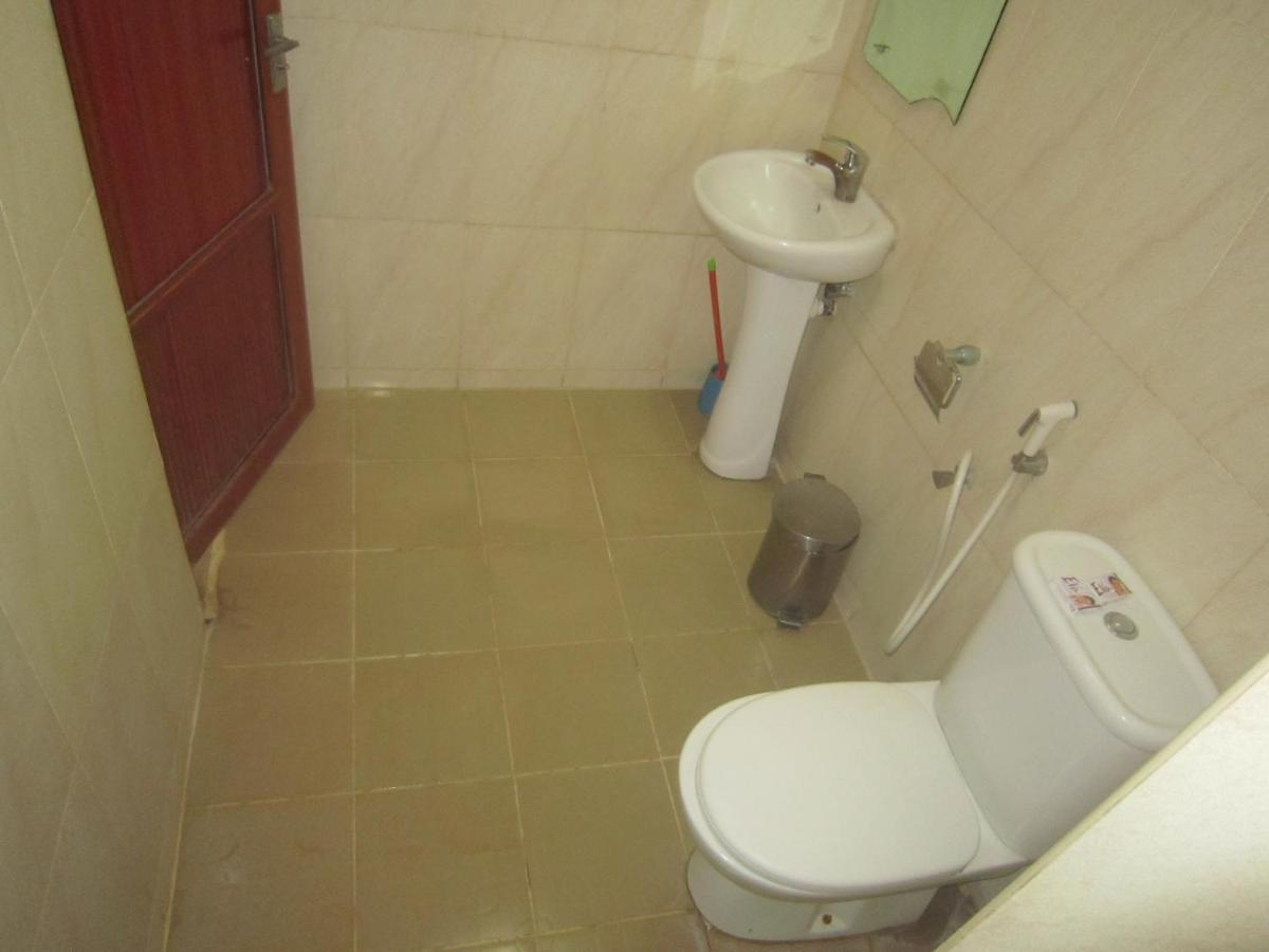 Cornrad Hotel - Housity