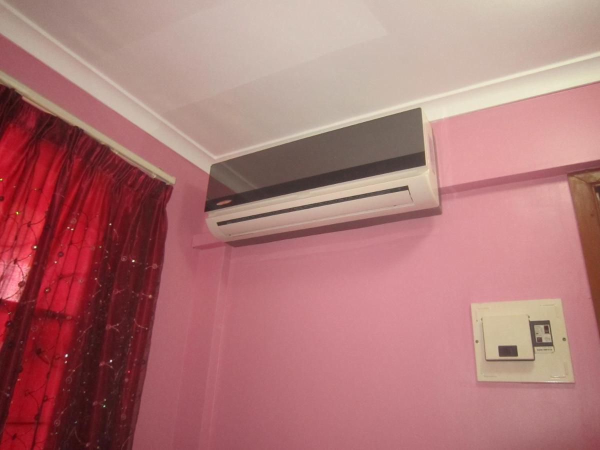 Cornrad Hotel - Housity