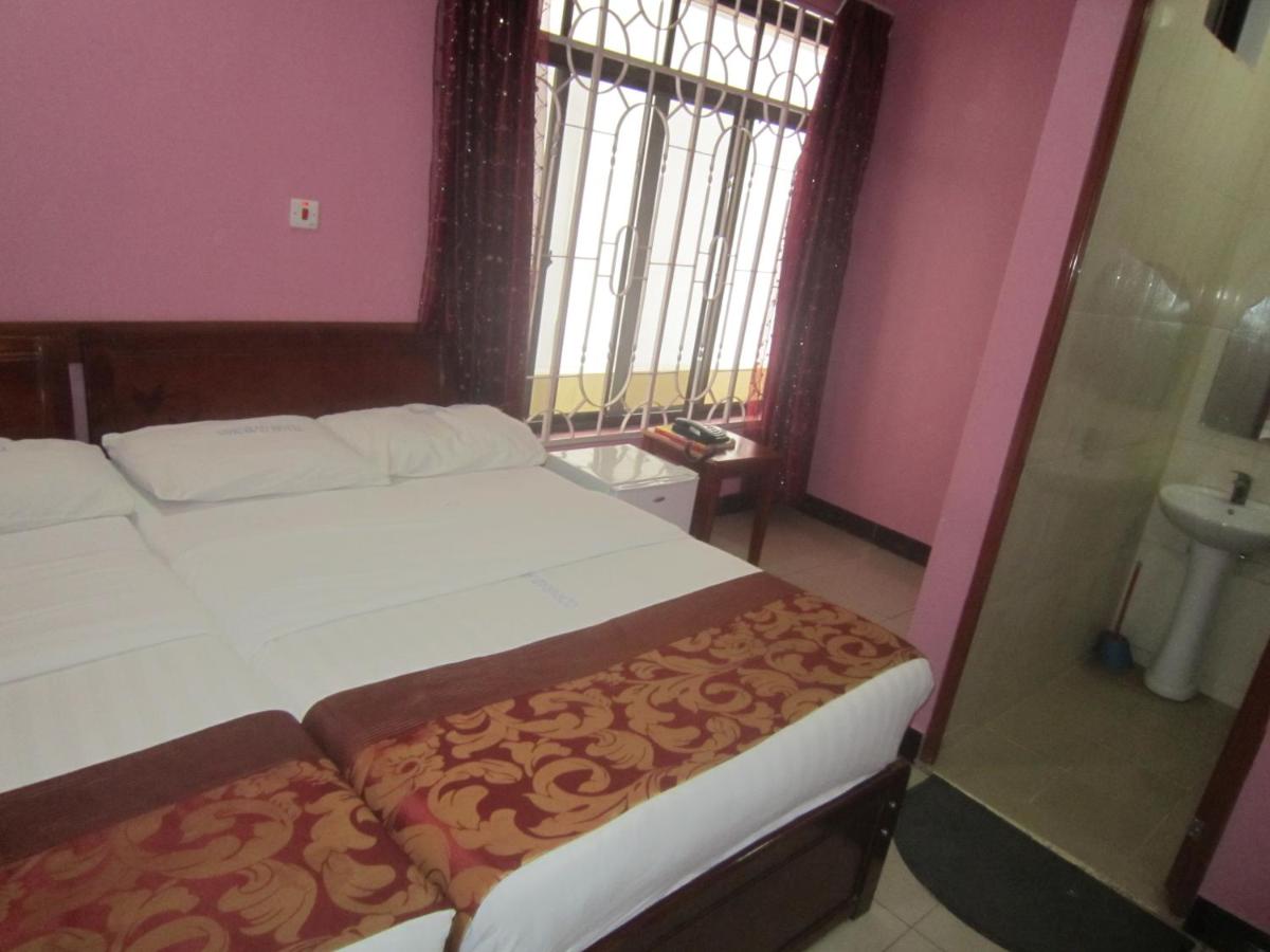 Cornrad Hotel - Housity