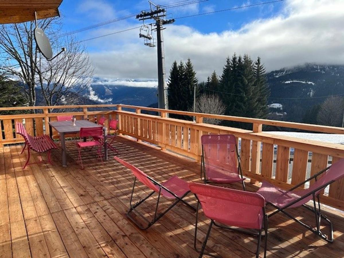 Chalet chaleureux avec vue sur les montagnes de La Lechere - Housity