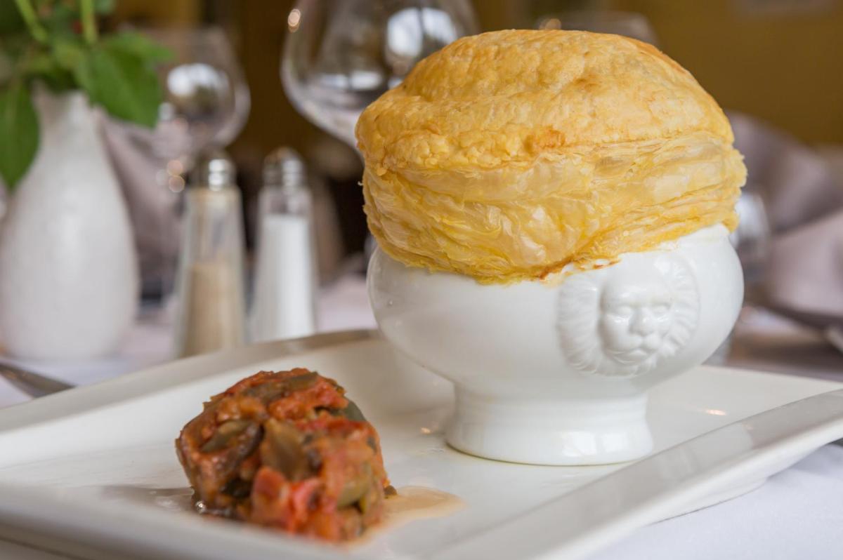 Nourriture dans l'hôtel ou à proximité