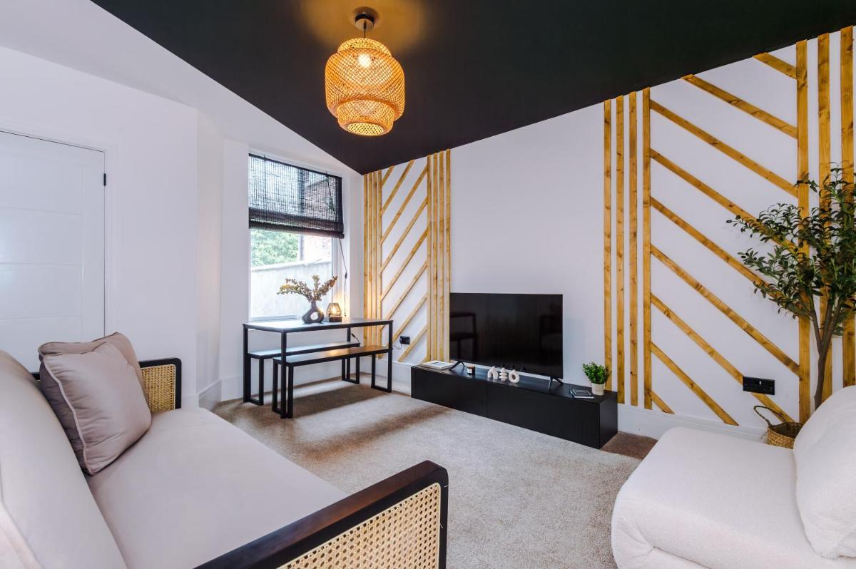 4 Bedroom House Eccles - Housity