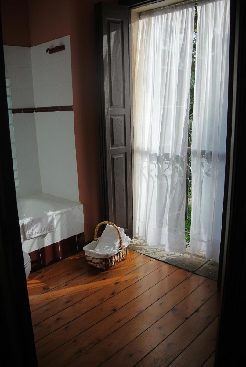 Hotel Rural El Algaire - Housity