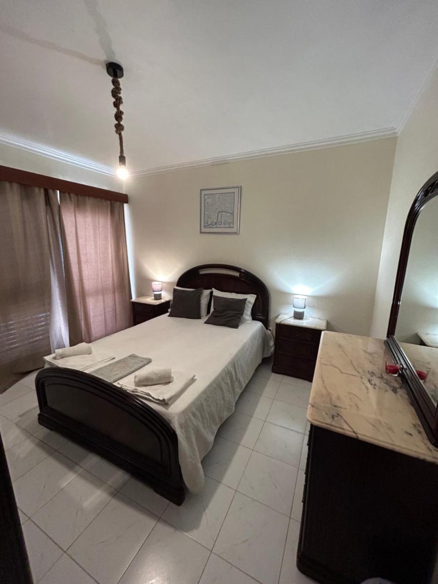 Royal Blue Ocean - Hiking and Beach - Housity