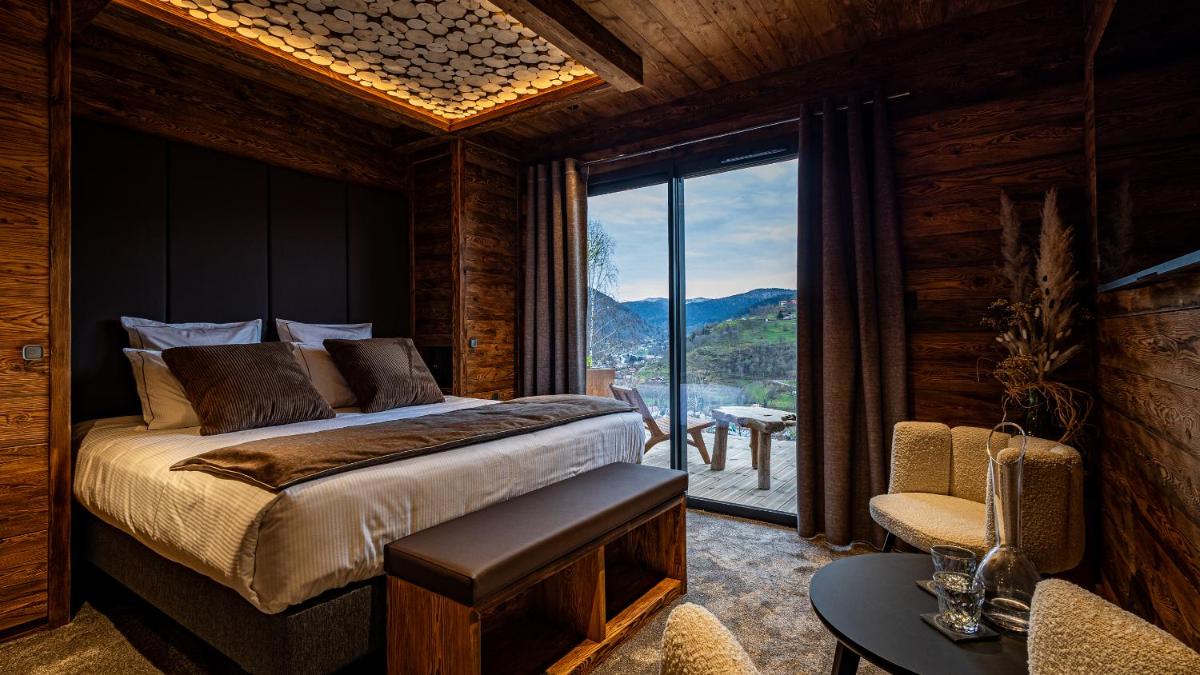 Vue générale sur la montagne ou vue sur la montagne depuis l'hôtel