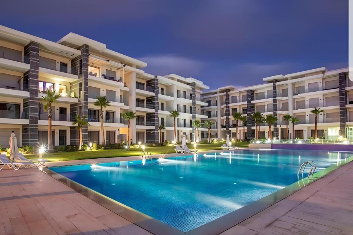 Appartement de luxe en bord de mer avec piscine - Housity