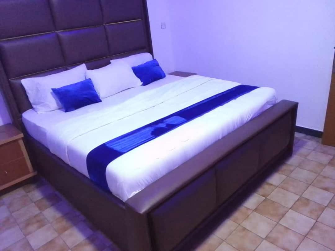 Blue Moon Hotel Victoria Island - Housity
