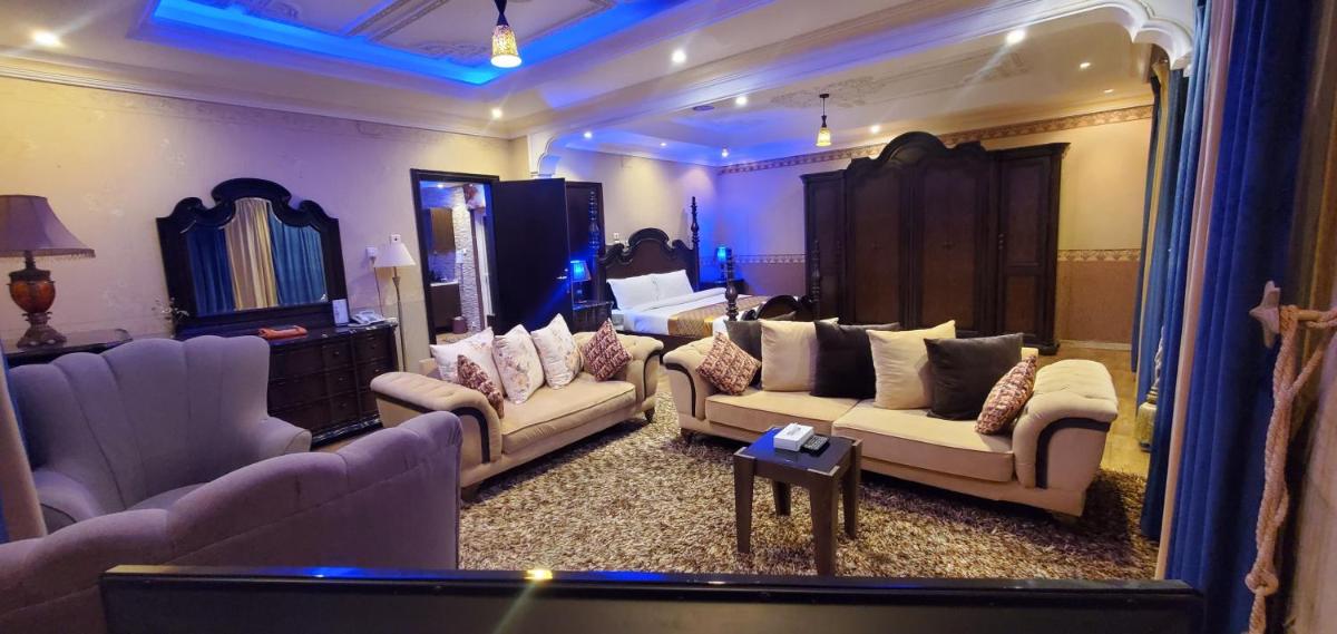 Seasons Apartments - Housity