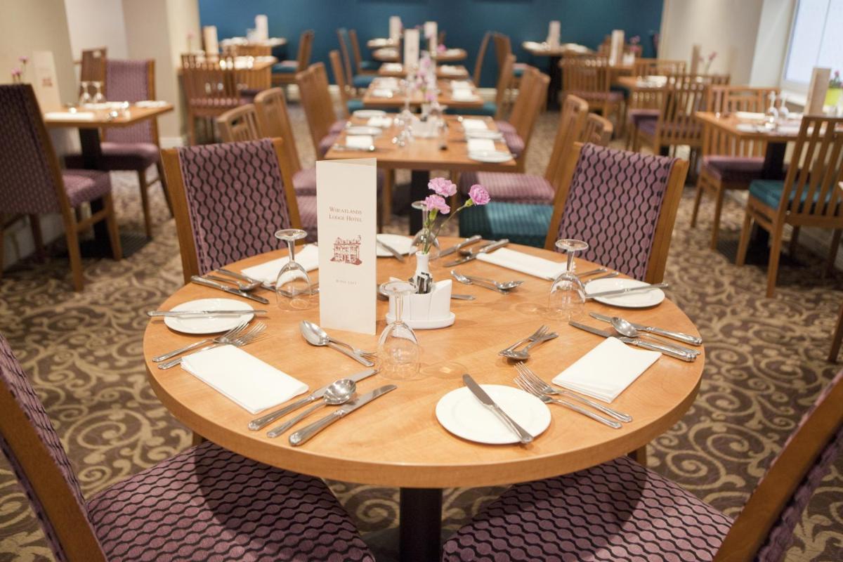 Wheatlands Lodge Hotel - Housity