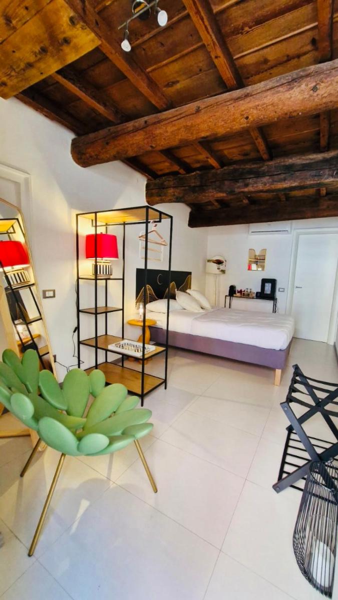 Affittacamere Leoncorno Ferrara - Housity