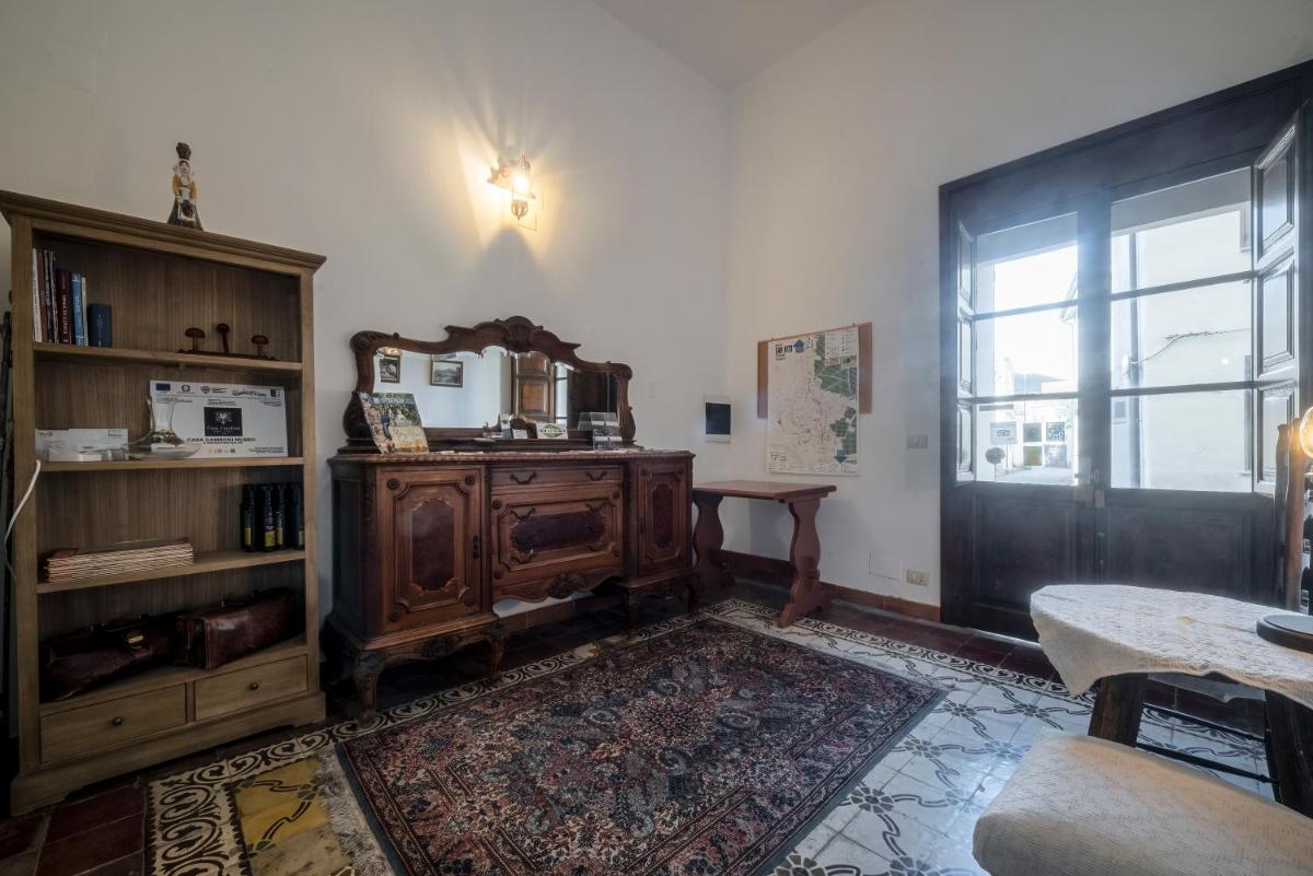 Casa Camboni-Dimora Storica Bed & Breakfast - Housity