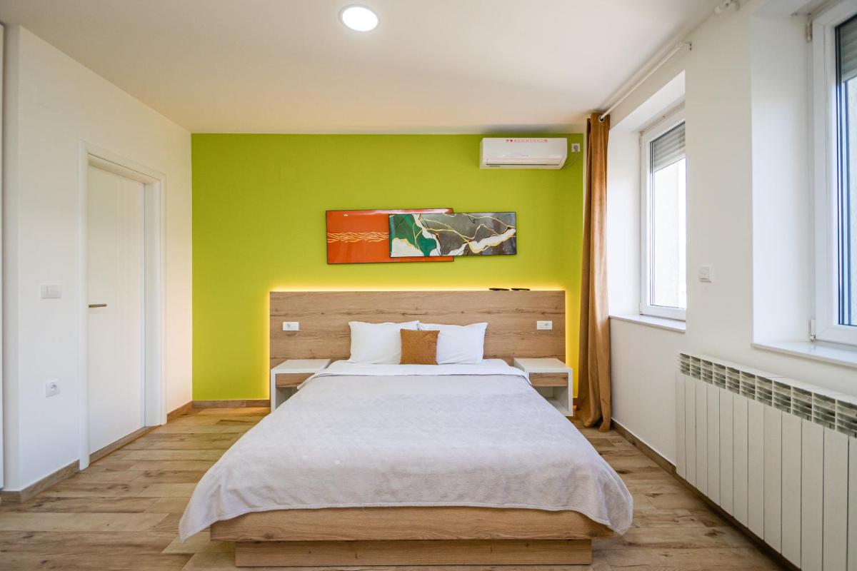 Kalanj Apartmani I Sobe - Housity
