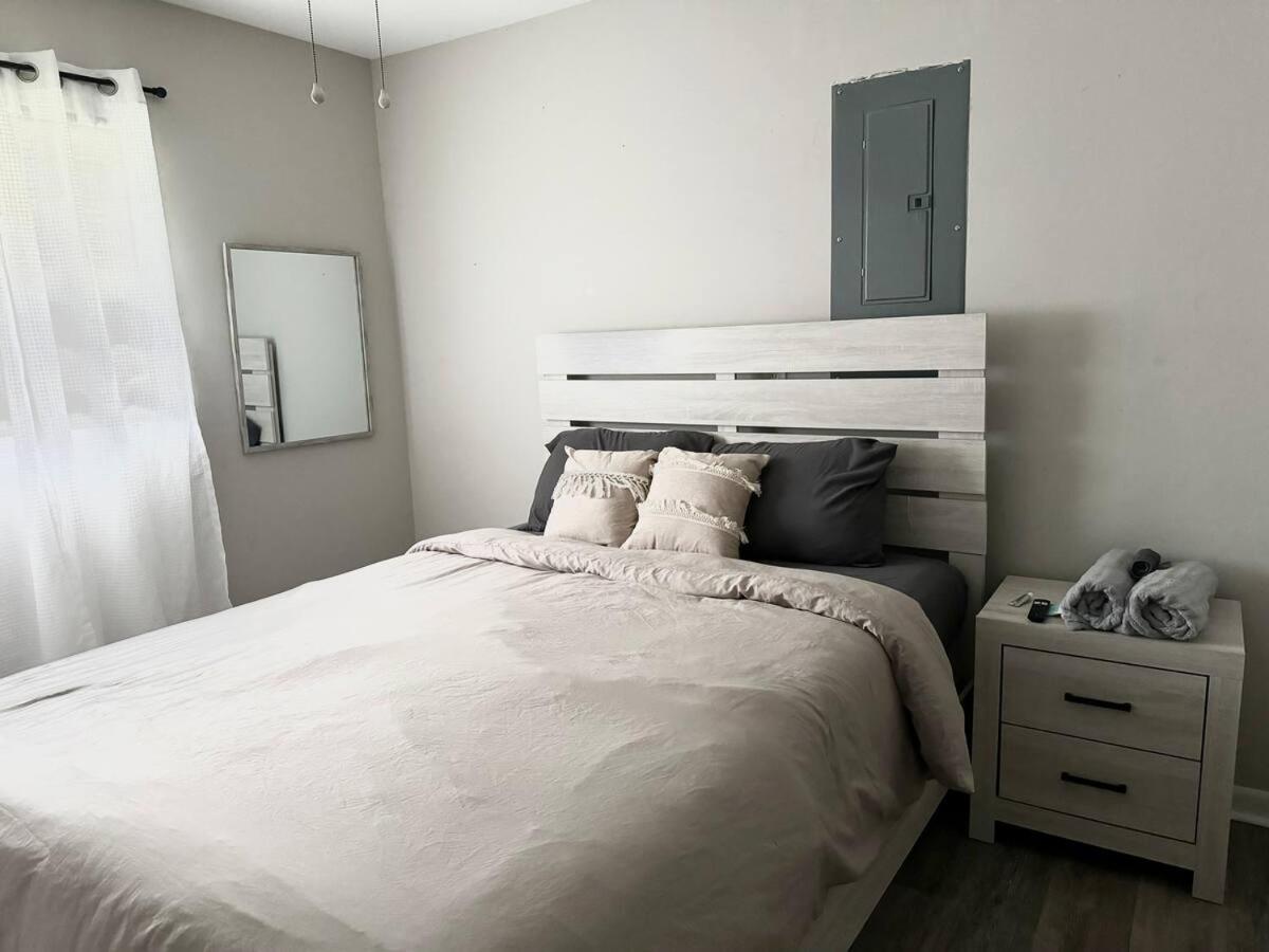 Business Suite Home Theater WiFi - Housity