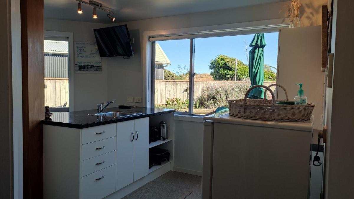 Coastal Condo - Housity
