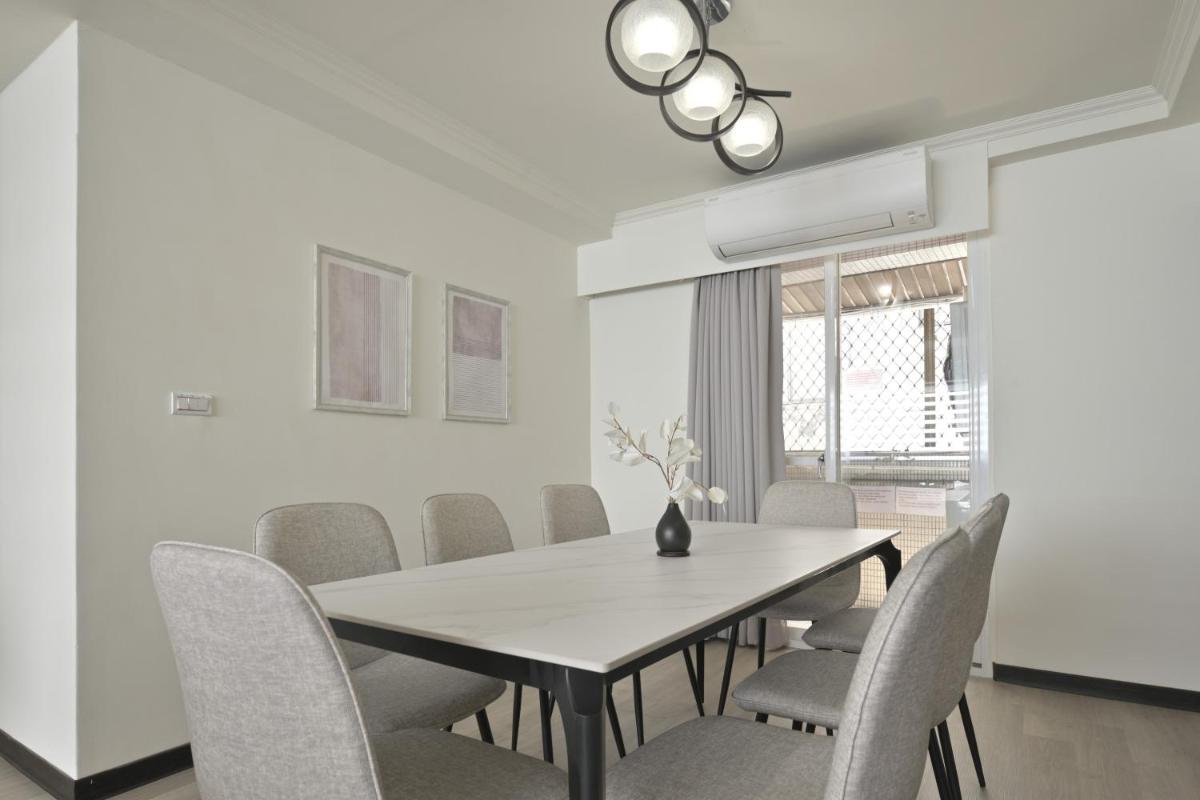 4B2b Yanji Earthly Home 2min to SYS Memorial Hall MRT 延吉大地之家 4房2衛 2分到國父紀念館站 - Housity