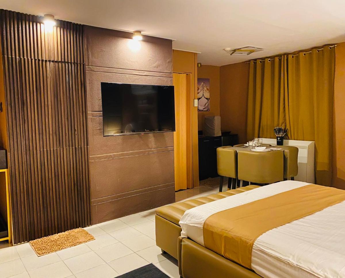 The Barracks Staycation - Housity