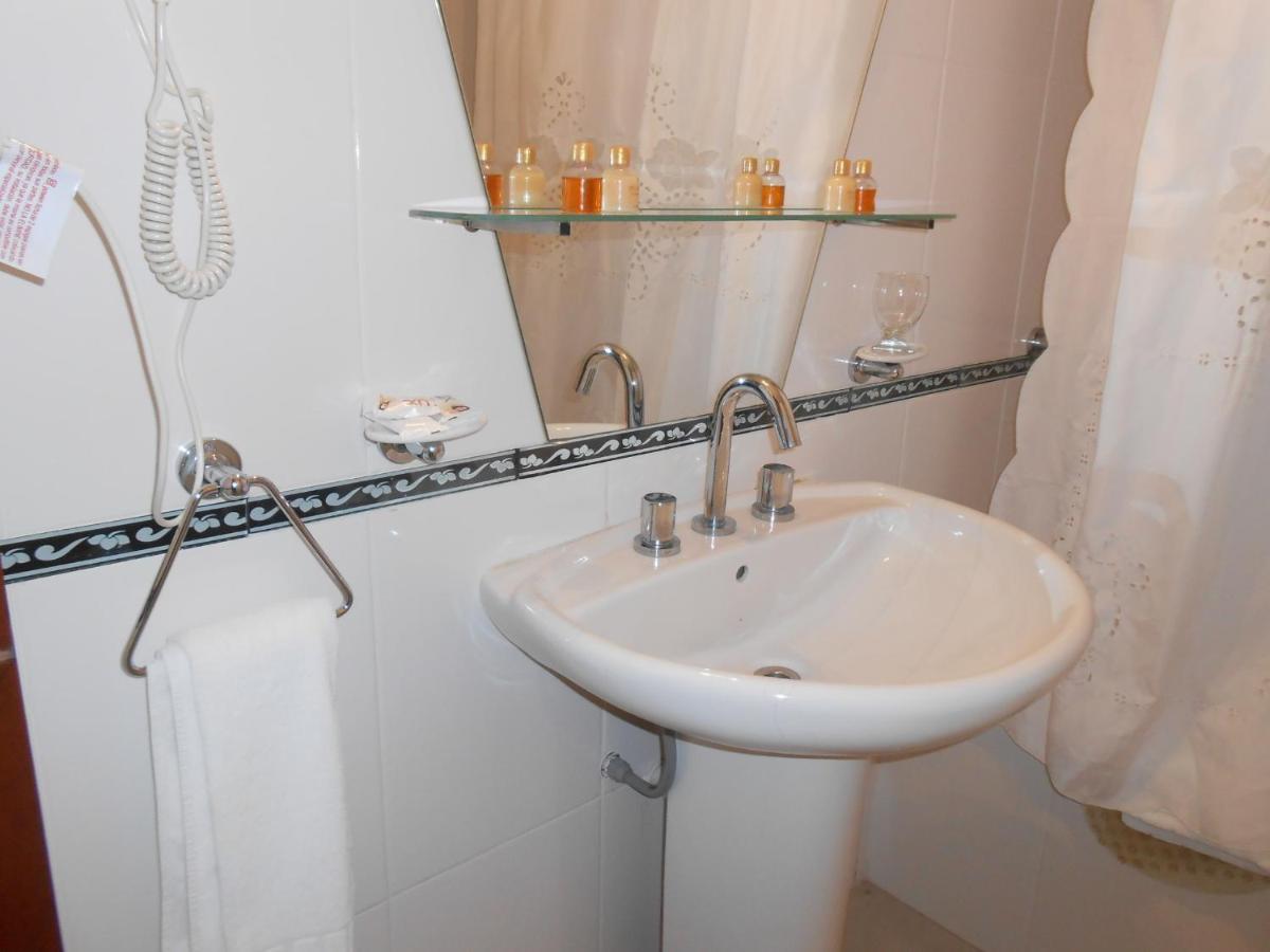 Hotel De Las Artes - Housity