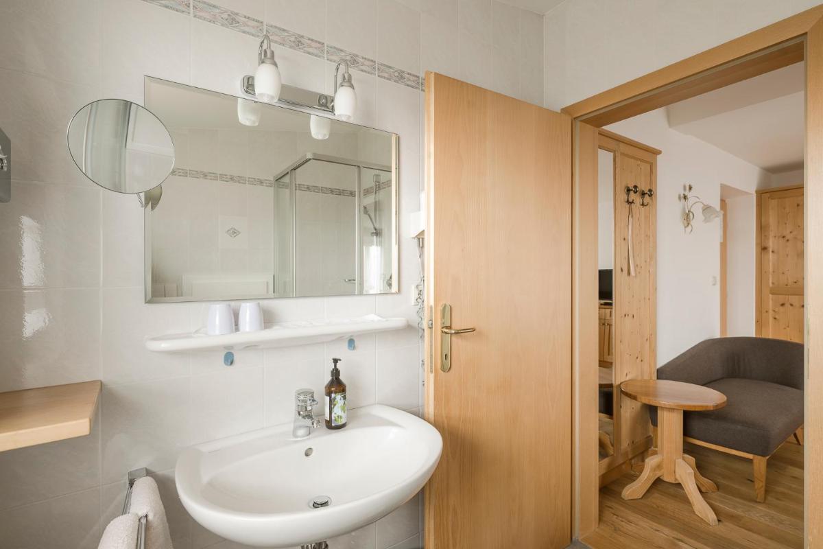 Hotel & Residence Rebhof - Housity