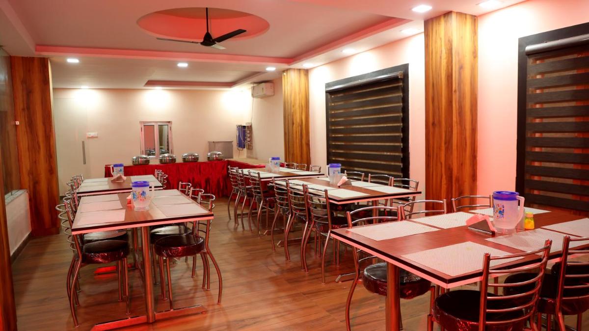 Hotel Blue Pine - Housity
