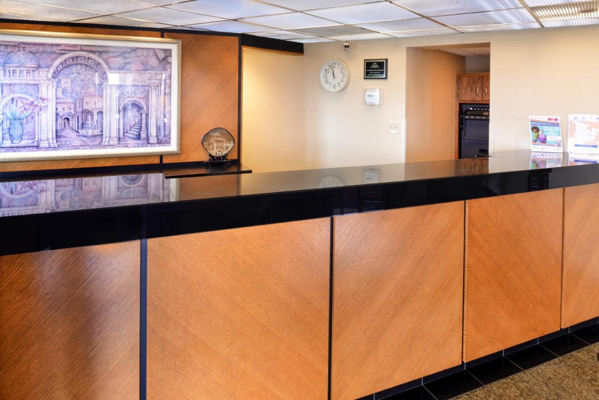 Americas Best Value Inn - Collinsville / St. Louis - Housity
