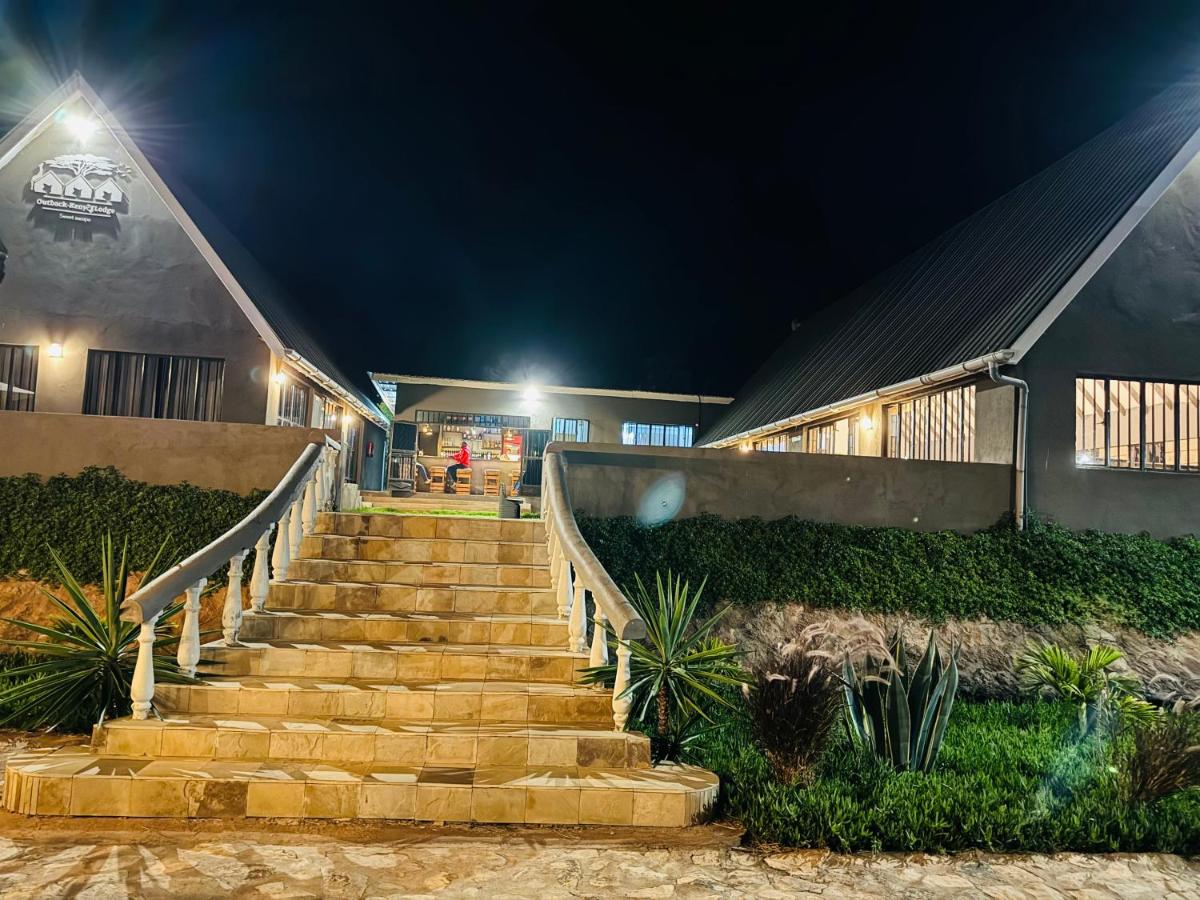 Outback Kenya Lodge - Housity