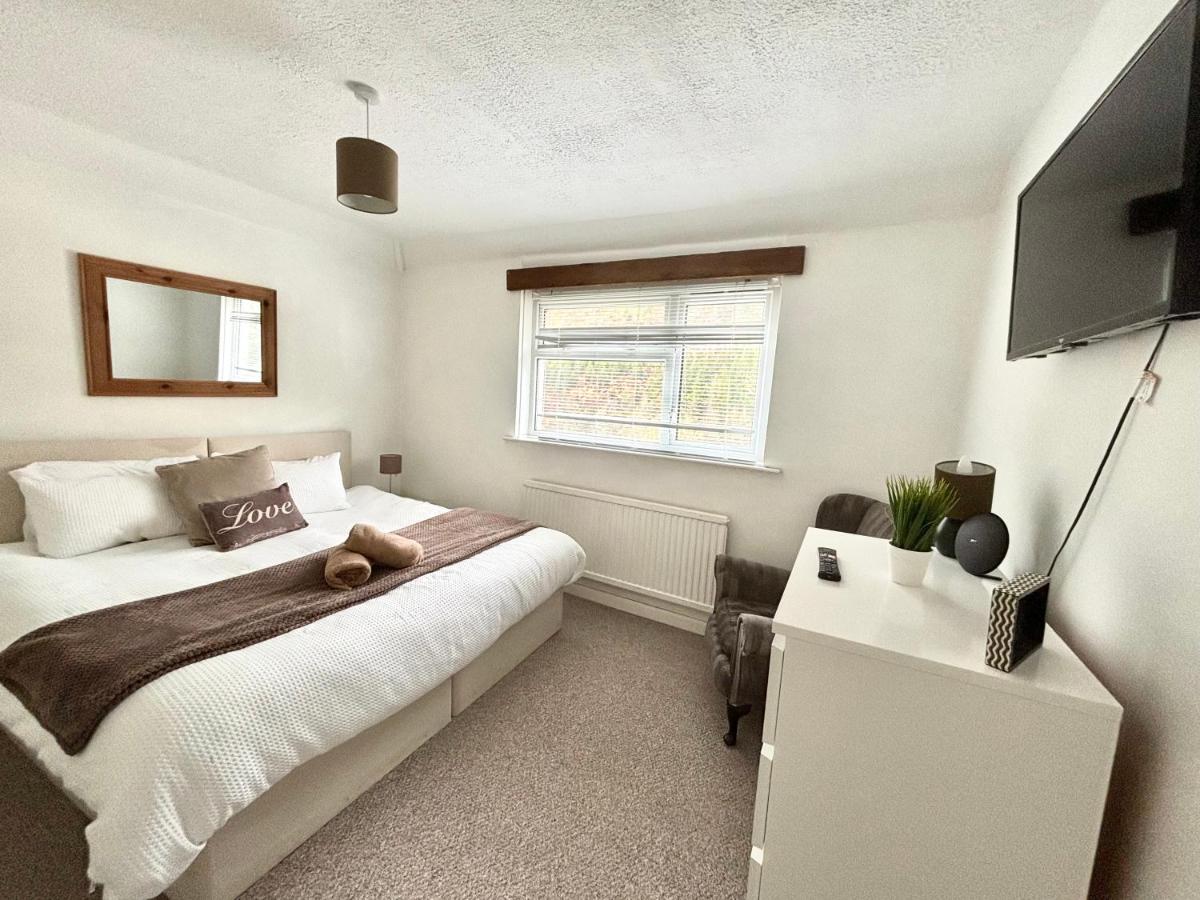 Afan Forest House - Private doubles or Twin options! Contractors ONLY! - Housity