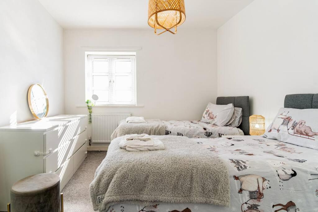 Stunning Ground Floor Hartlepool Marina Apartment - Housity