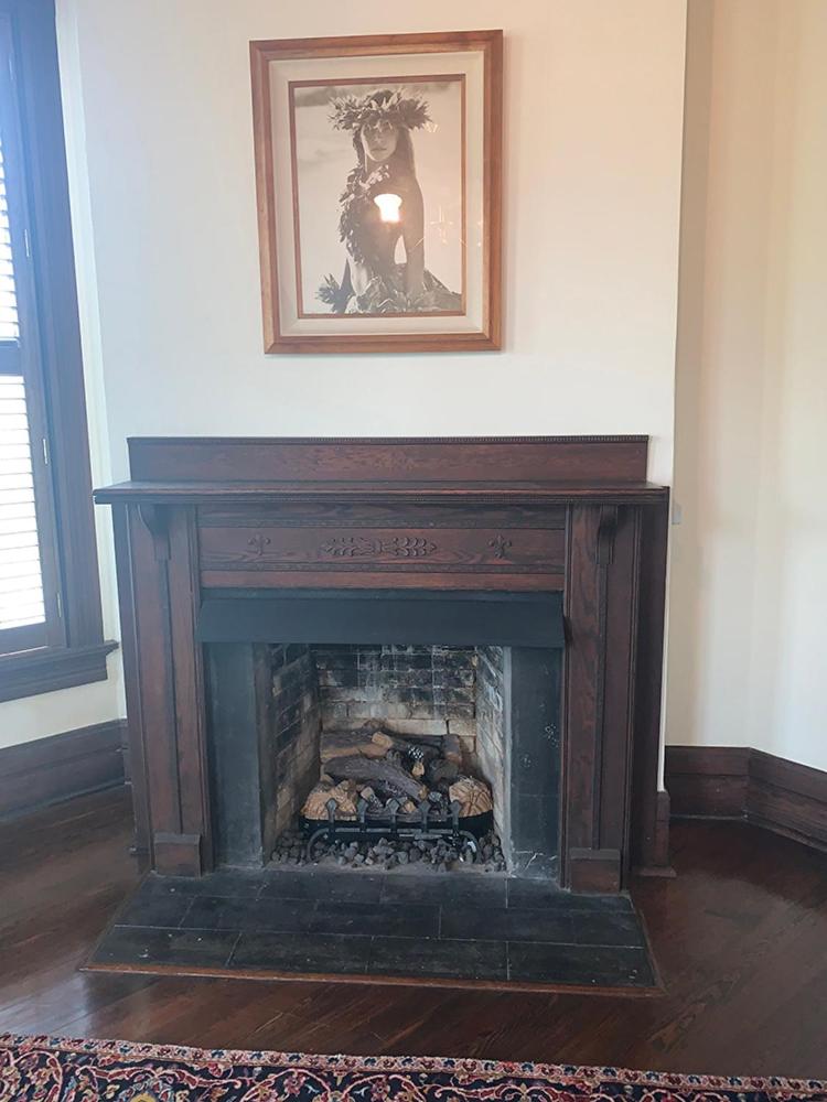 Historic Queen Anne Mansion - Housity
