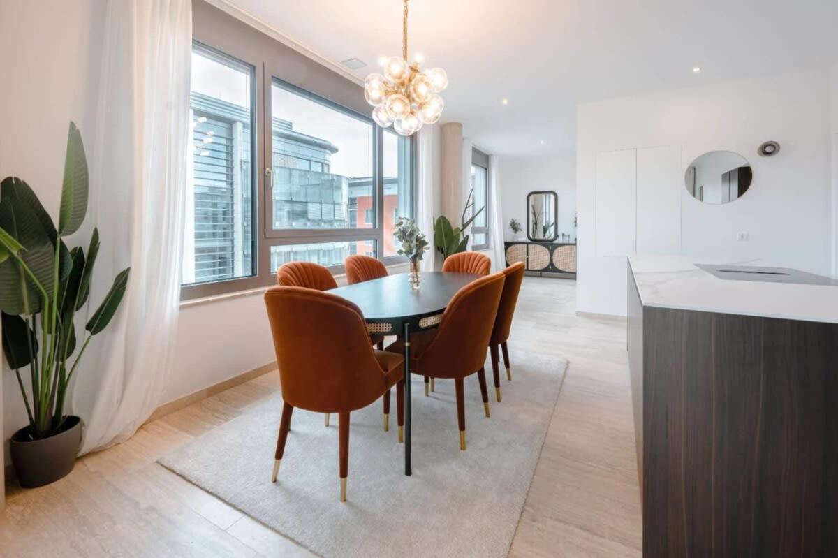 Suitetrails - City Elegance in Historic Ville-Haute ID173
