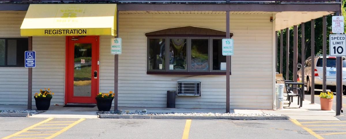 Enfield Inn - Housity