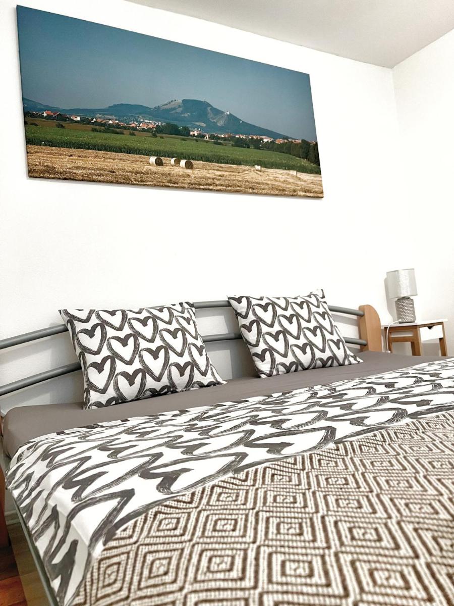 Apartment Sakvice 390 - Housity