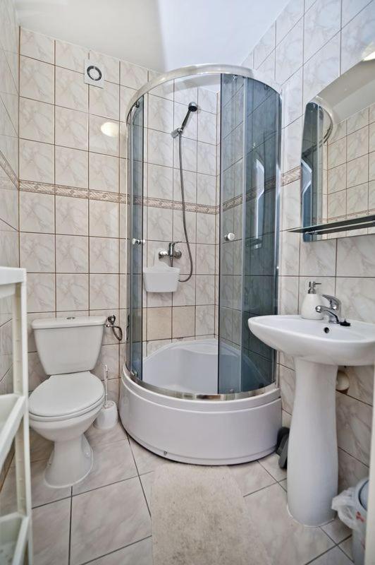 Pokoje Gościnne Namiastka - Housity