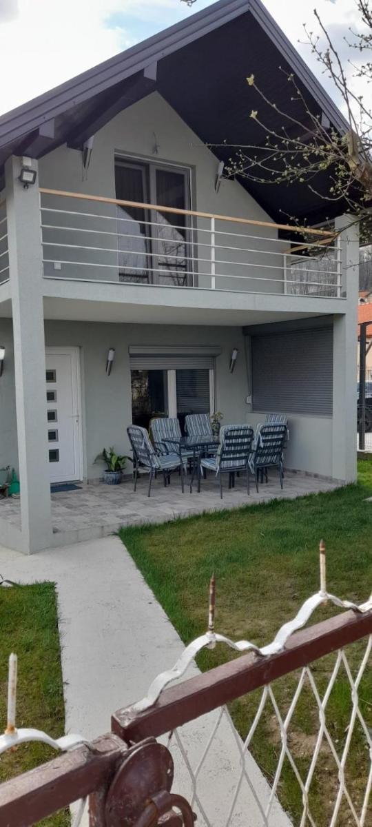 Ravne weekend house - Housity