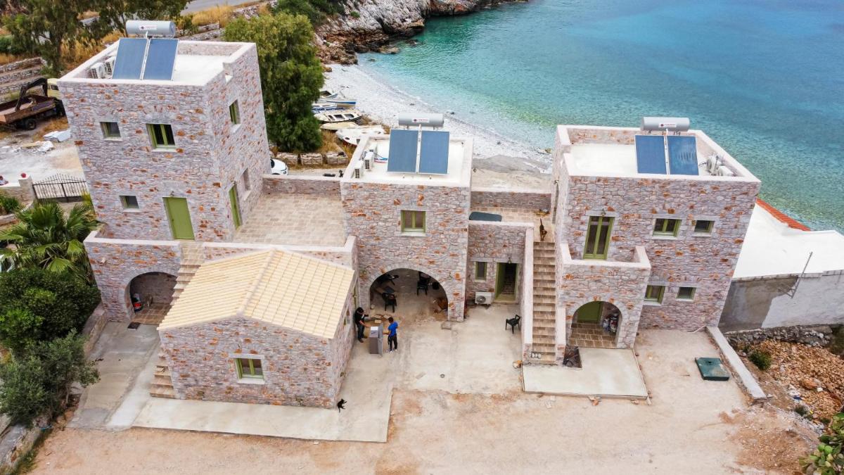 Arapis Rooms & Suites - Housity