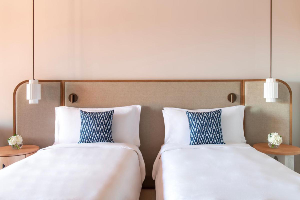 Cama o camas de una habitación en The Ritz-Carlton Tenerife, Abama