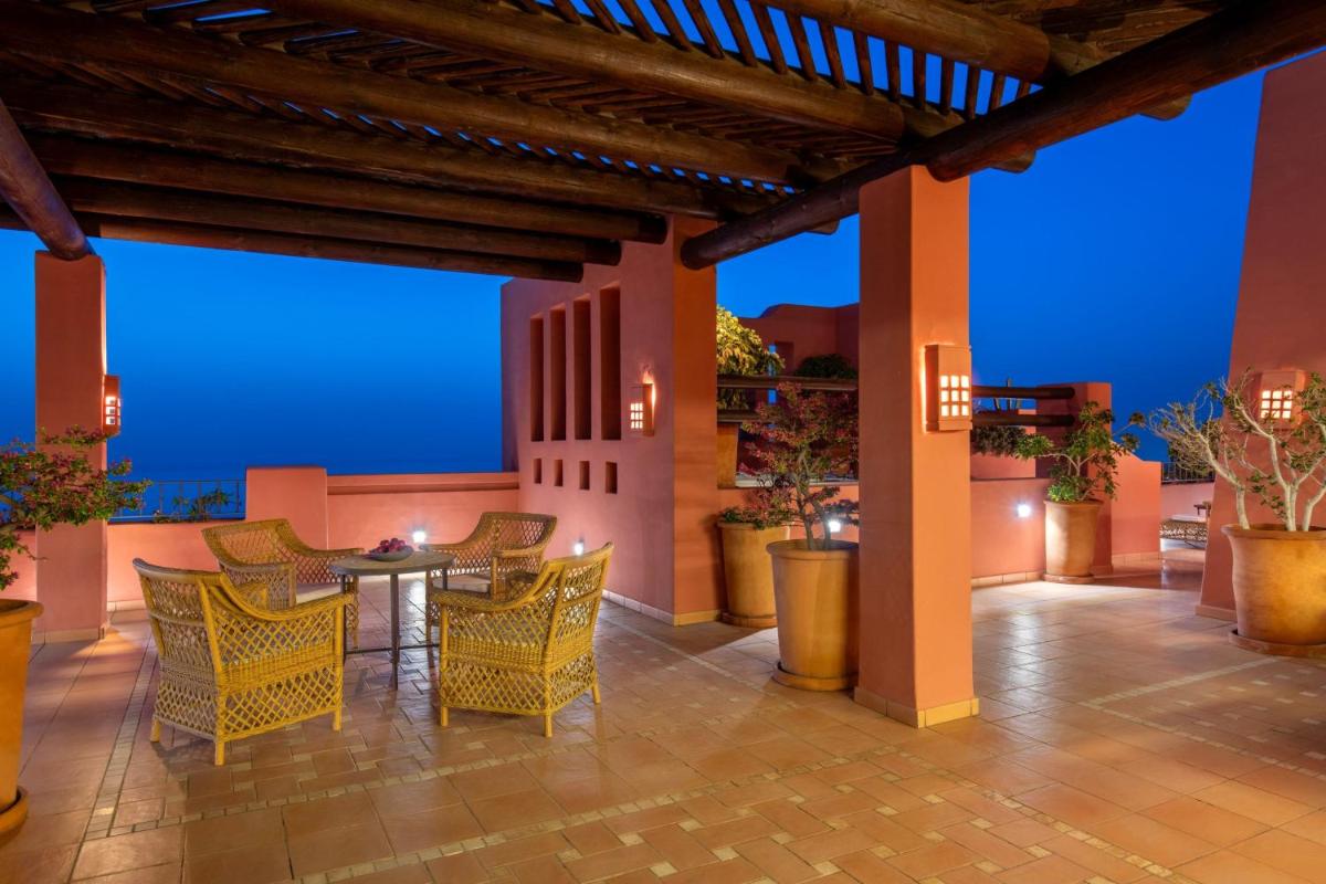 Un balcón o terraza de The Ritz-Carlton Tenerife, Abama