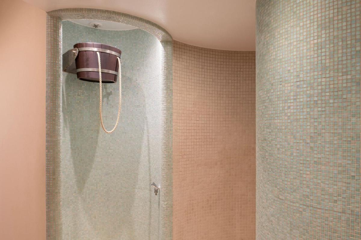Un baño de The Ritz-Carlton Tenerife, Abama