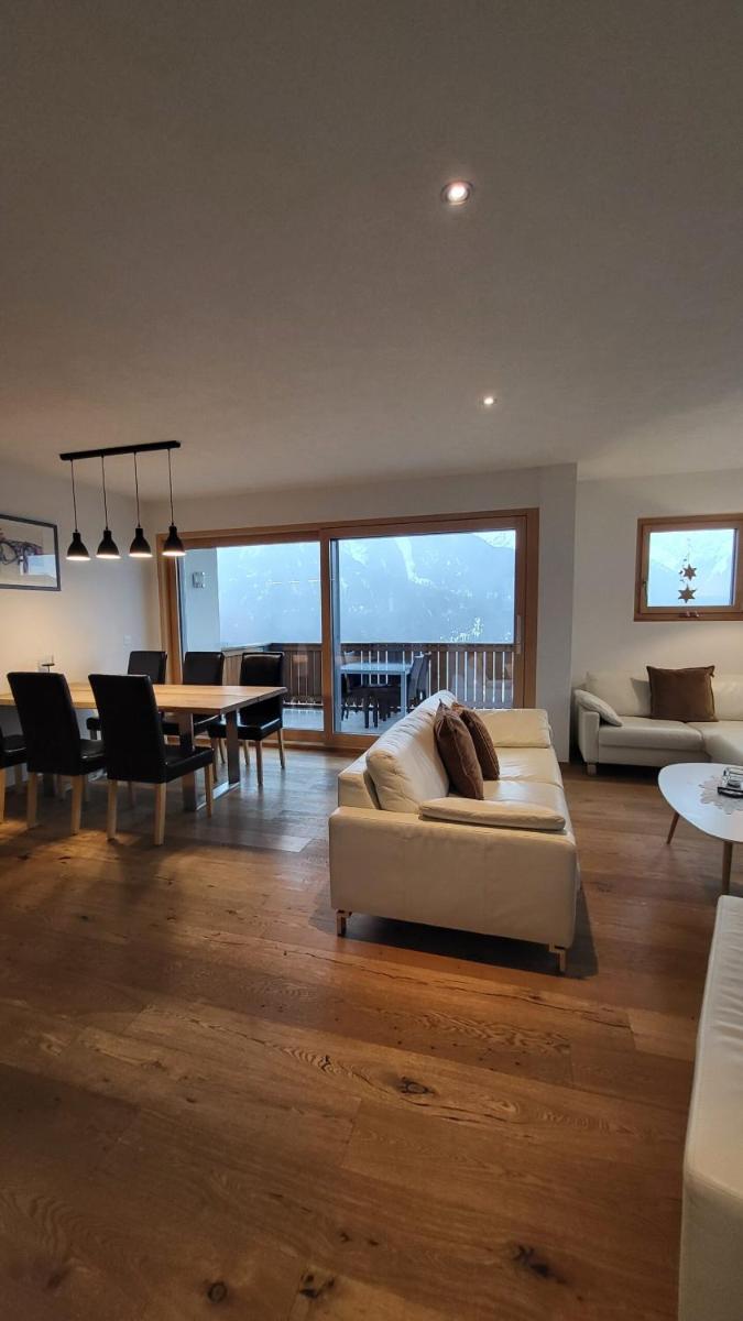 Chasa Scandella - Apartment Carl - Housity