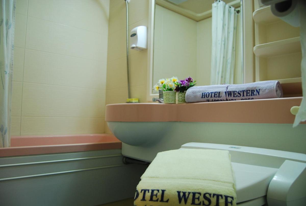 Gunsan Western Hotel - Housity