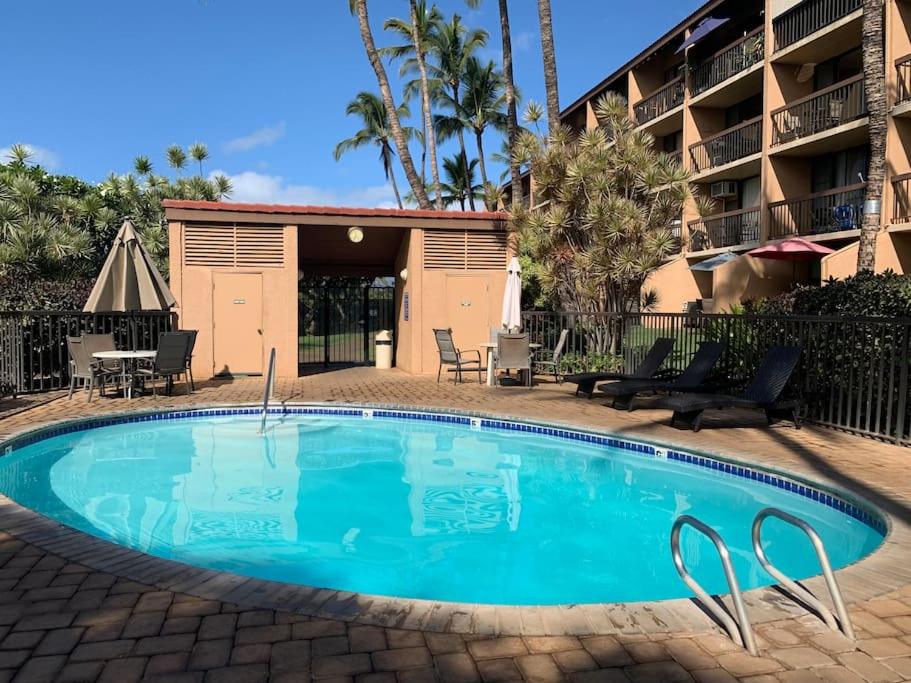 Suitetrails - Maui Vista one bedroom across the street from Kam1 beach shops and restaurants