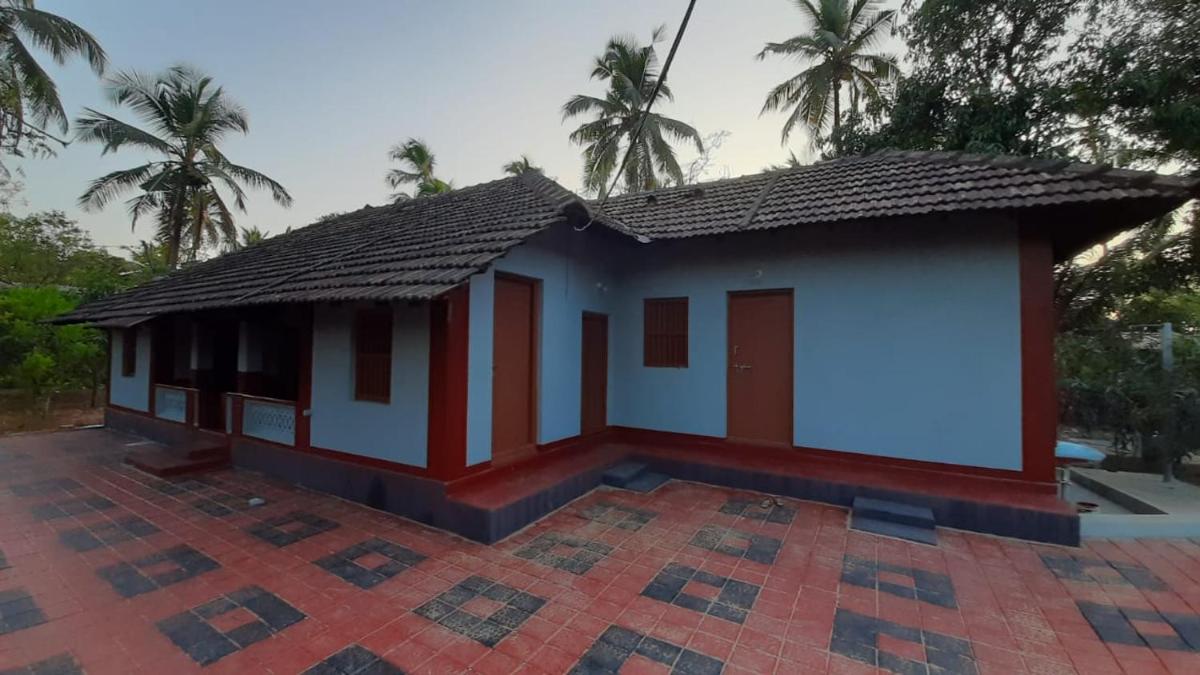 D Square Beach Home - Housity