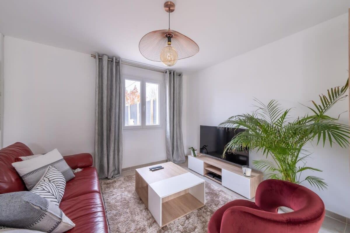 D1 Maison de Charme proche Disney Val d'Europe - Housity