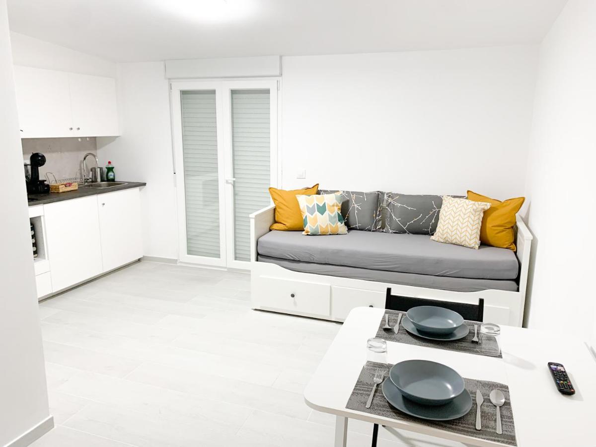 Estudio Con Terraza En La Playa - Housity
