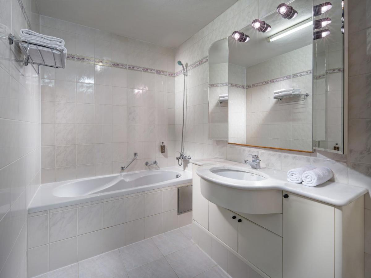 Hotel Cernigov - Housity