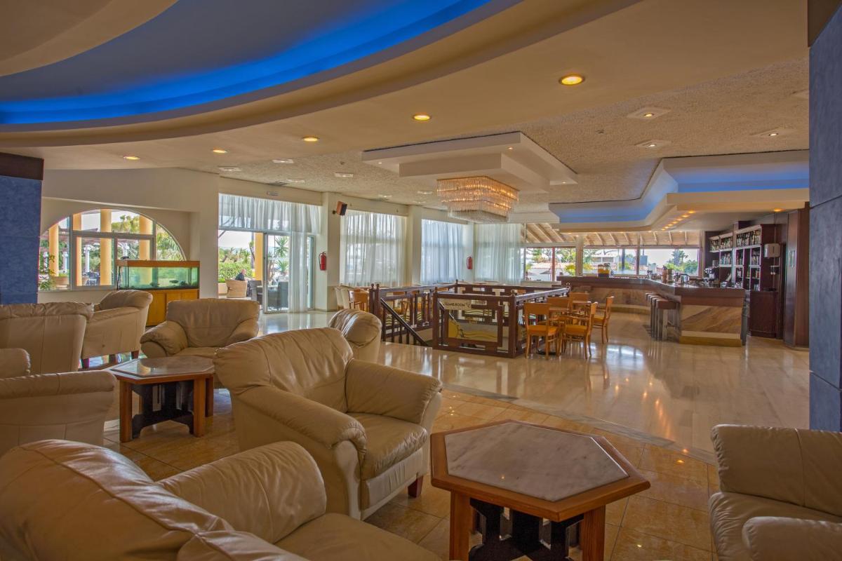 Atlantis Hotel - Housity
