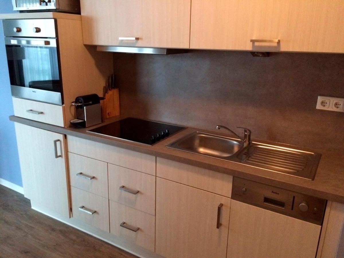 Apartmenthaus Hafenspitze Ap 10 - "Borbyblick" - Blickrichtung Hafen und offene See - a72335 - Housity