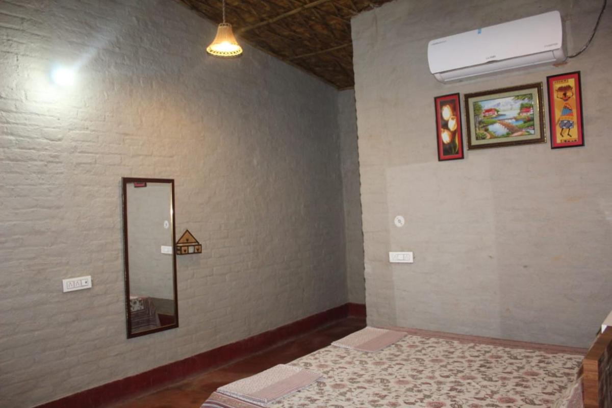 Woodpecker Homestay - Housity