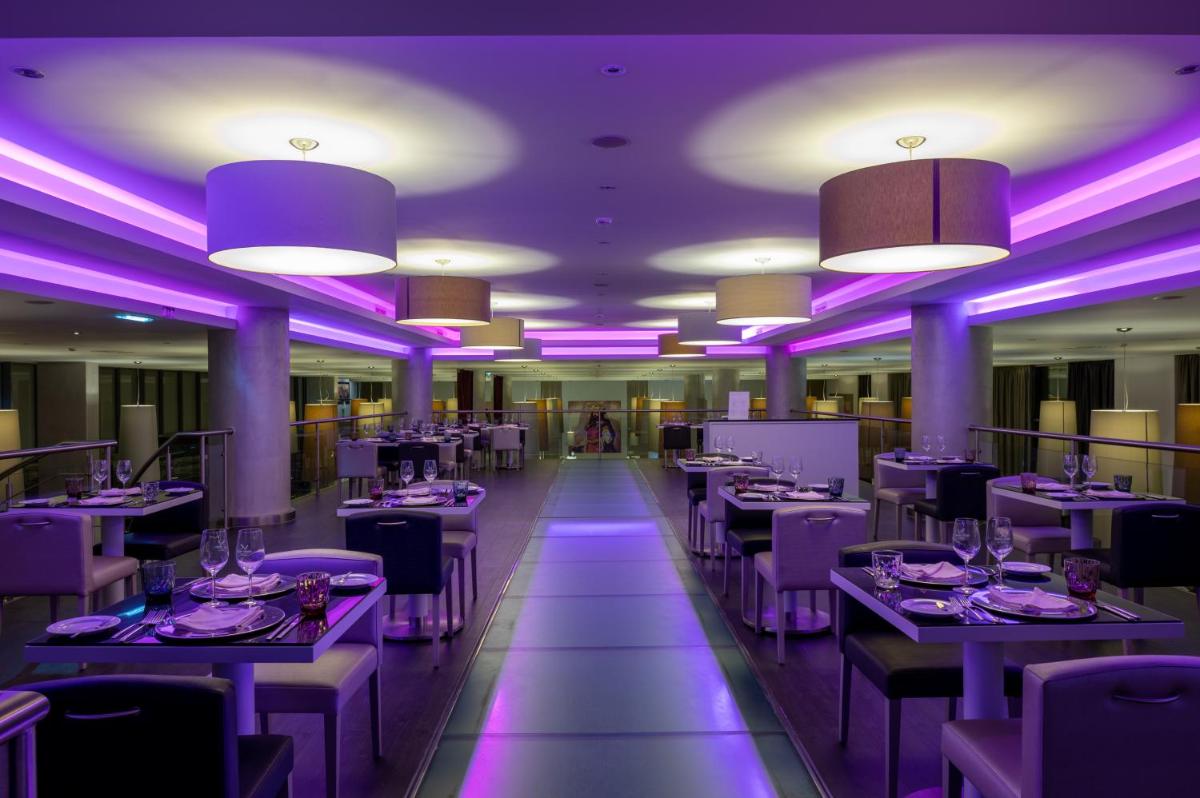Um restaurante ou outro lugar para comer em Vila Gale Evora